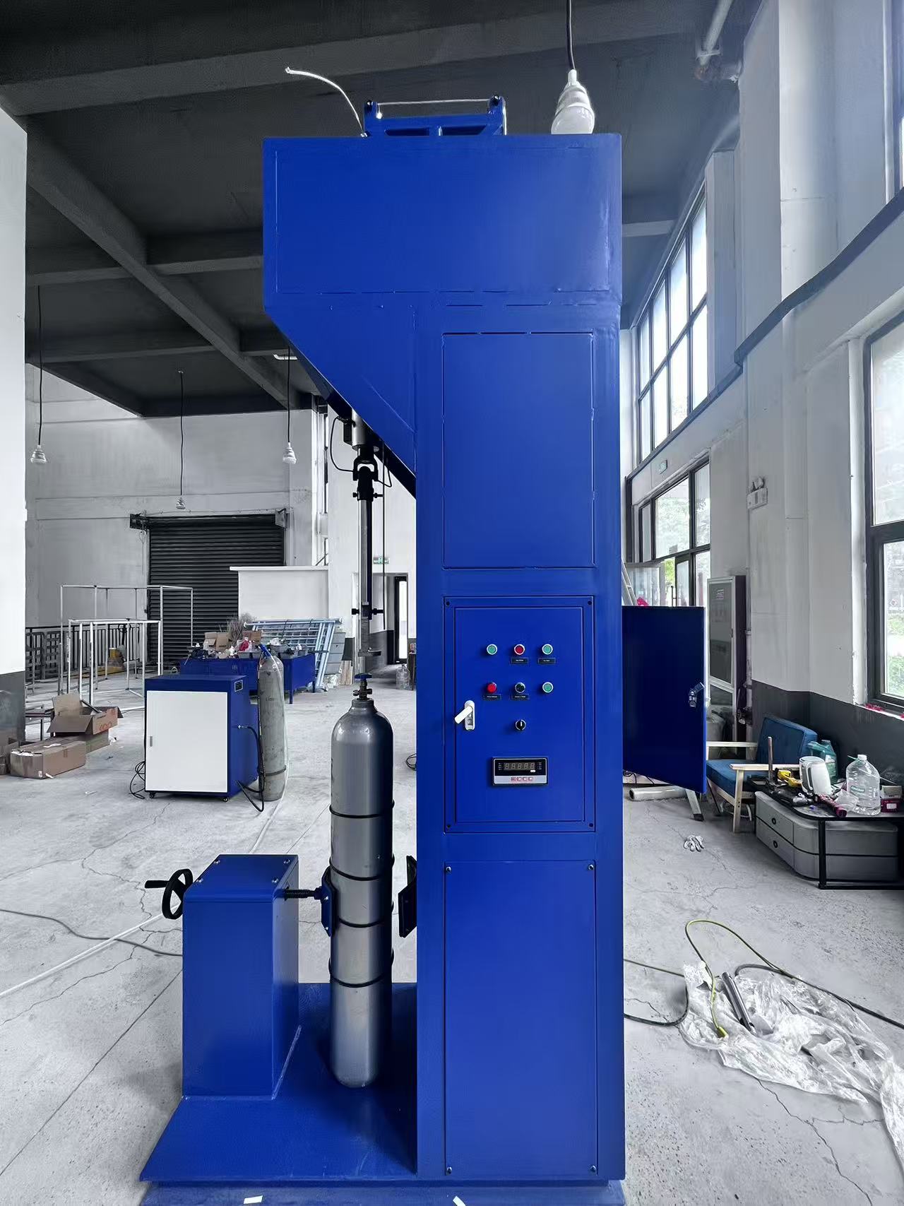 Valve Loading Machine